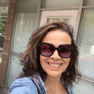 Meet your Posher, Connie